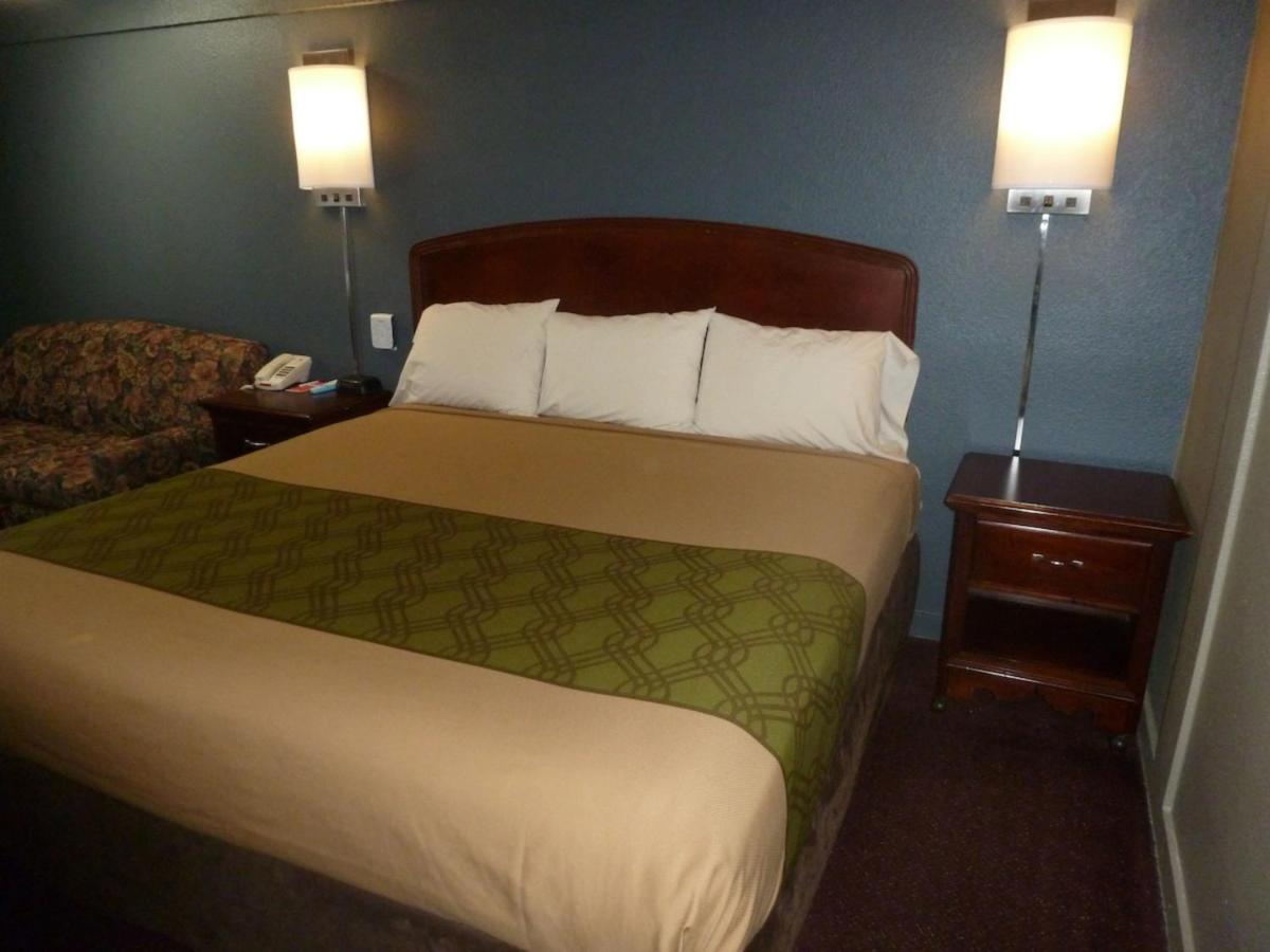 Econo Lodge Pittsburgh I-79 Bagian luar foto