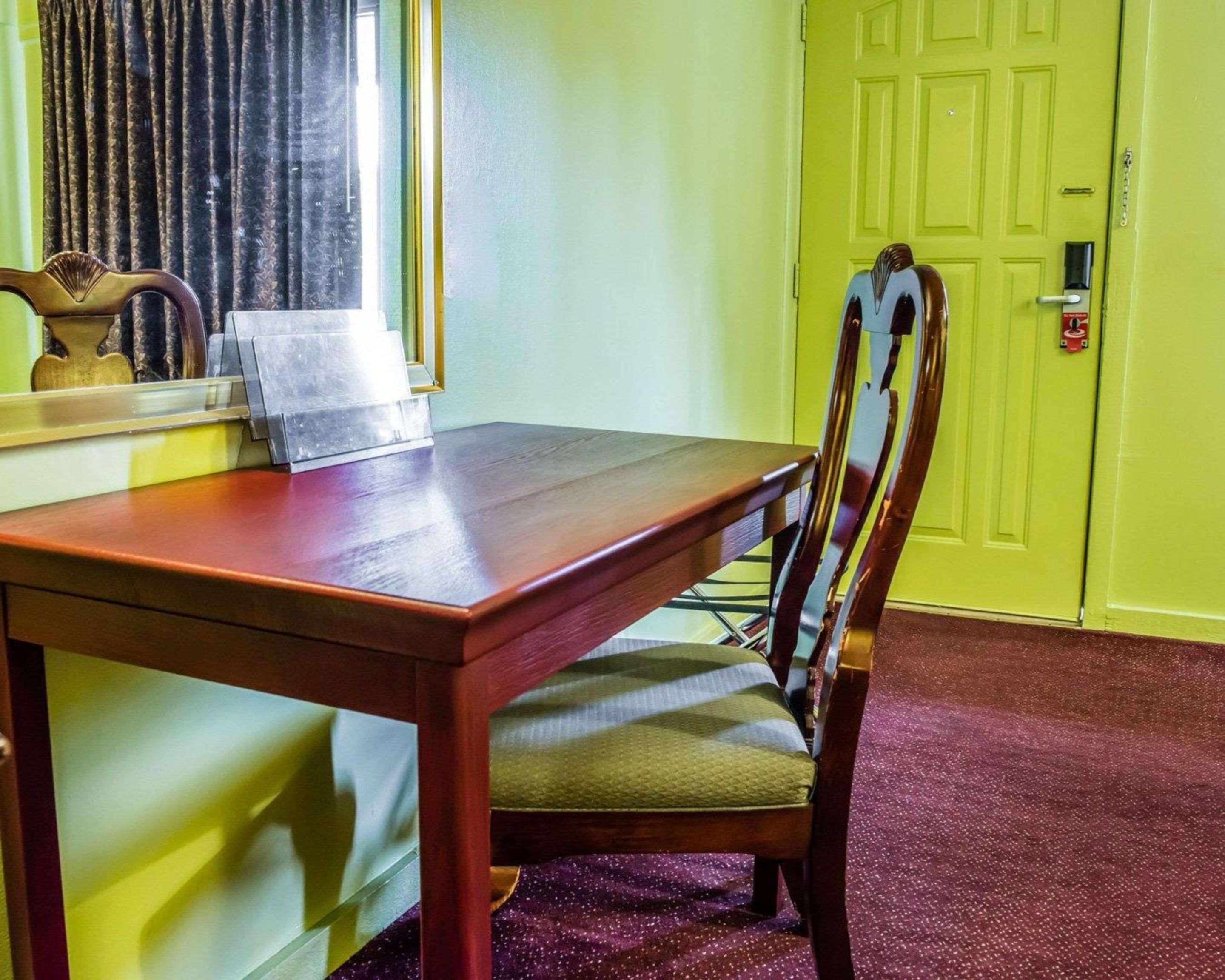 Econo Lodge Pittsburgh I-79 Bagian luar foto