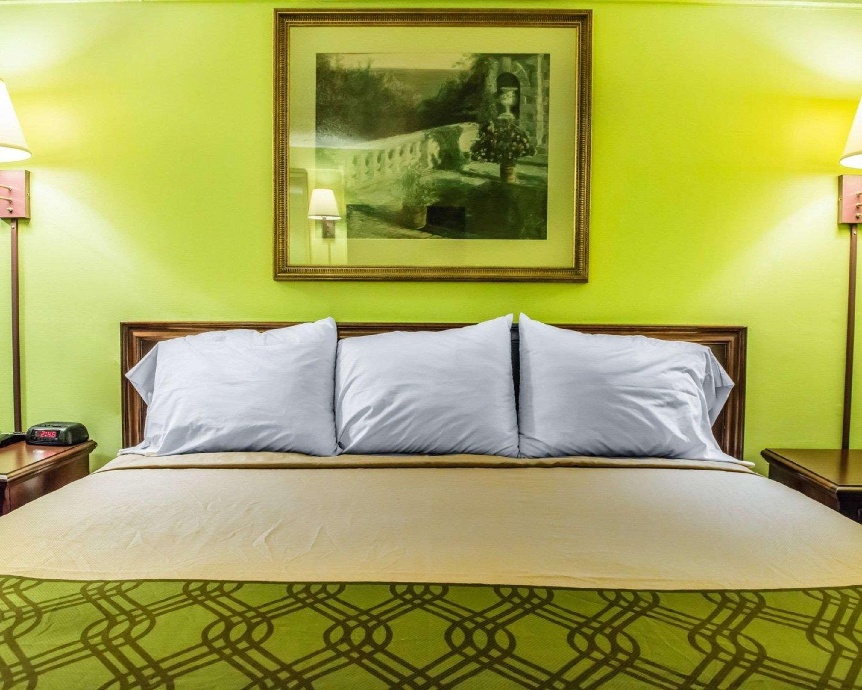 Econo Lodge Pittsburgh I-79 Bagian luar foto